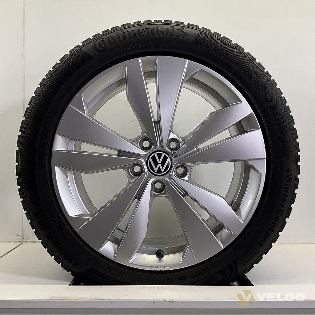 VOLKSWAGEN ID3 ID4 LOEN CUPRA BORN VELGEN SET WINTERBANDEN 1, 18 inch, -, -, Banden en Velgen
