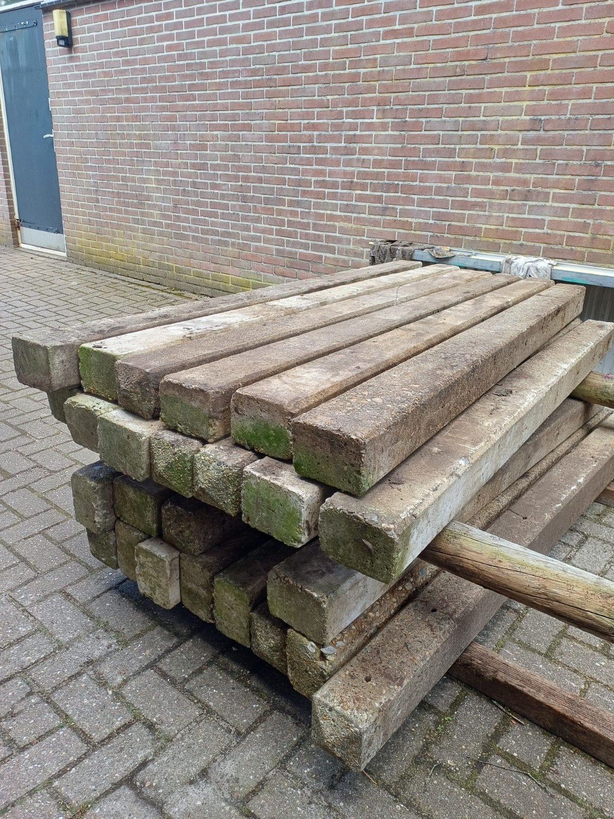 Betonpalen  25 stuks, Tuin en Terras, Ophalen