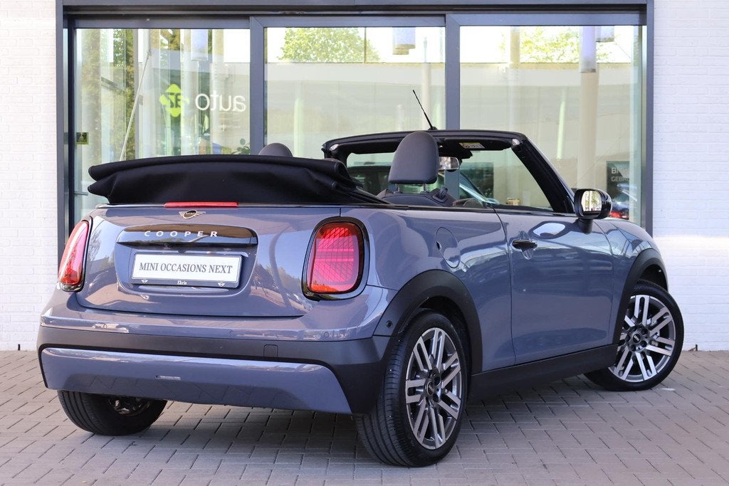 MINI Cabrio Cooper C | Pakket M | Head-Up Display | Stoel- e, 1998 cc, 15 km/l, Gebruikt, 4 stoelen