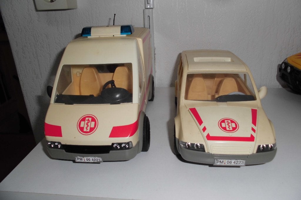 playmobil ambulance 4221 4223, Ophalen of Verzenden, Gebruikt