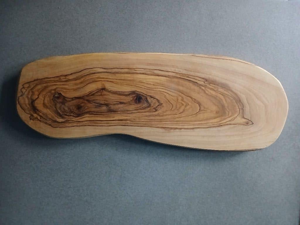 Te koop een nieuwe olijfhouten serveer-borrel- tapasplank., Snij-/serveerplank, Ophalen, Nieuw