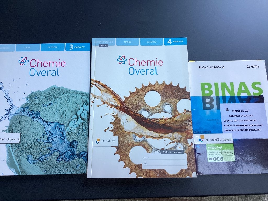 Chemie overal 3 en 4 en Binas VMBO-GT, Boeken, Schoolboeken, Natuurkunde, Ophalen of Verzenden, Noordhoff Uitgevers, Gelezen