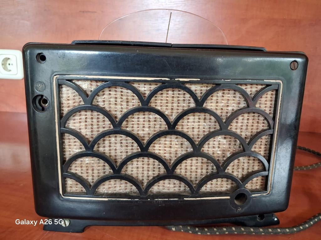Vintage Philips buizenradio jaren ' 50 restauratie/decoratie, Ophalen of Verzenden, Gebruikt, Vrijstaande haard, Houthaard