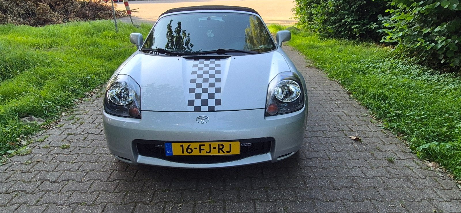 Toyota MR2 1.8 16V 2000 Grijs, Auto's, Toyota, Particulier, MR2, Benzine, Cabriolet, Handgeschakeld, Origineel Nederlands, Zilver of Grijs