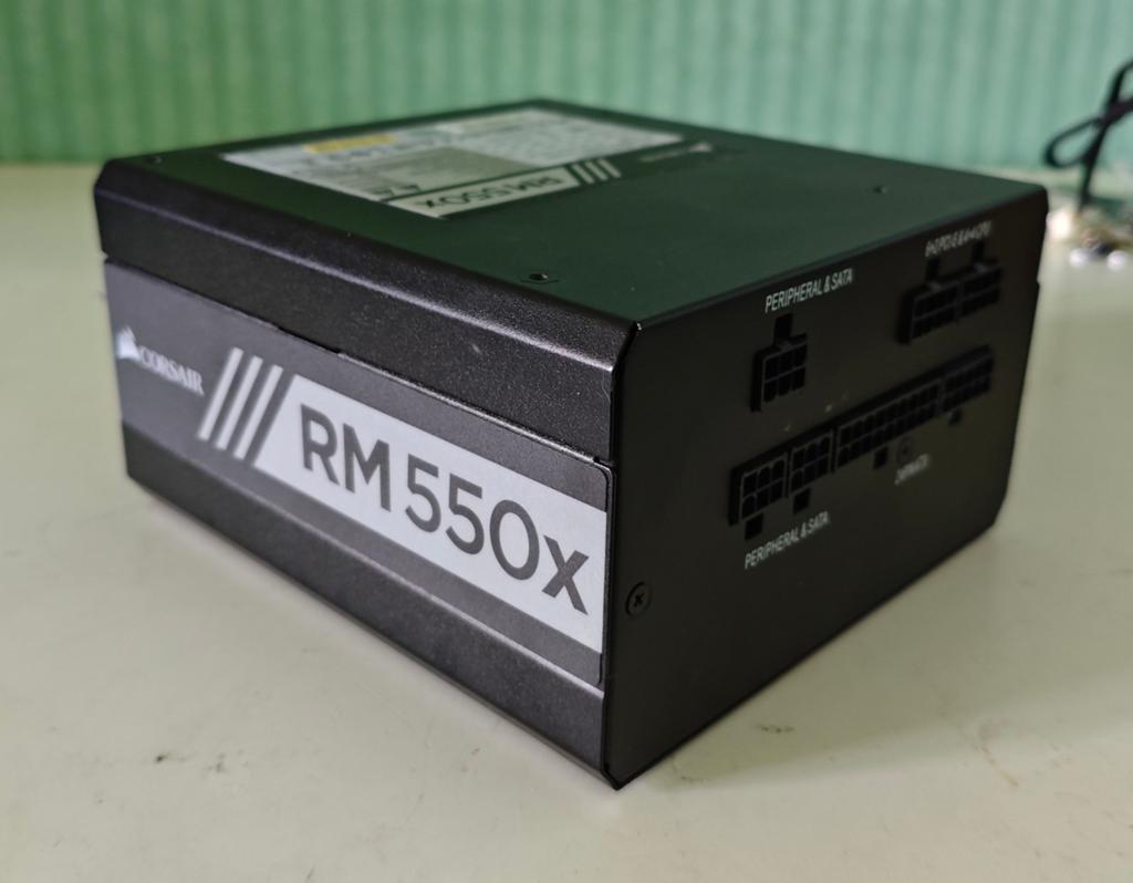 Corsair RM550X 550 Watt volledig Modulaire PC voeding 80+, Computers en Software, Interne voedingen, Gebruikt, Ophalen of Verzenden