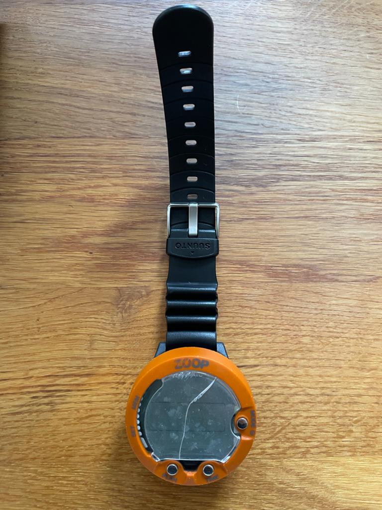 Suunto Zoop duikcomputer - Oranje (defect), Watersport en Boten, Ophalen of Verzenden, Gebruikt, Duikcomputer