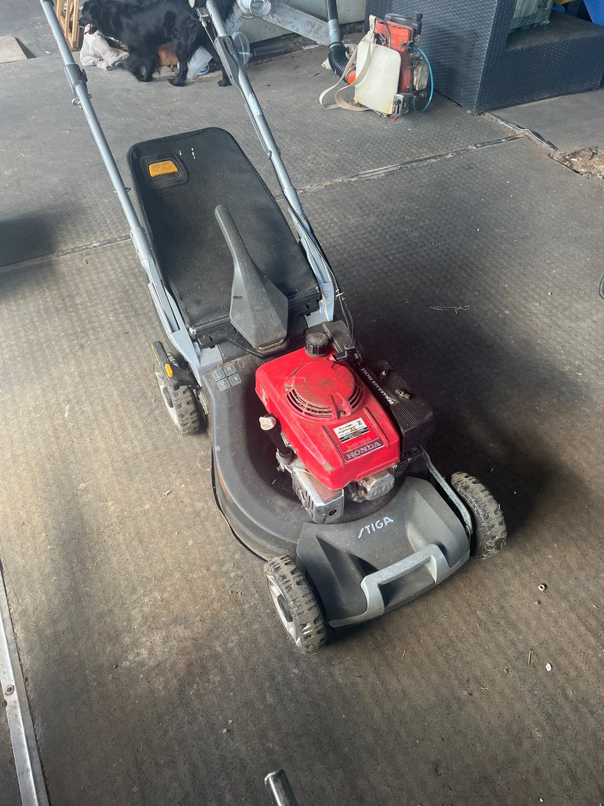 Stiga grasmaaier met Honda motor, Ophalen, Cirkelmaaier, Gebruikt, Opvangbak