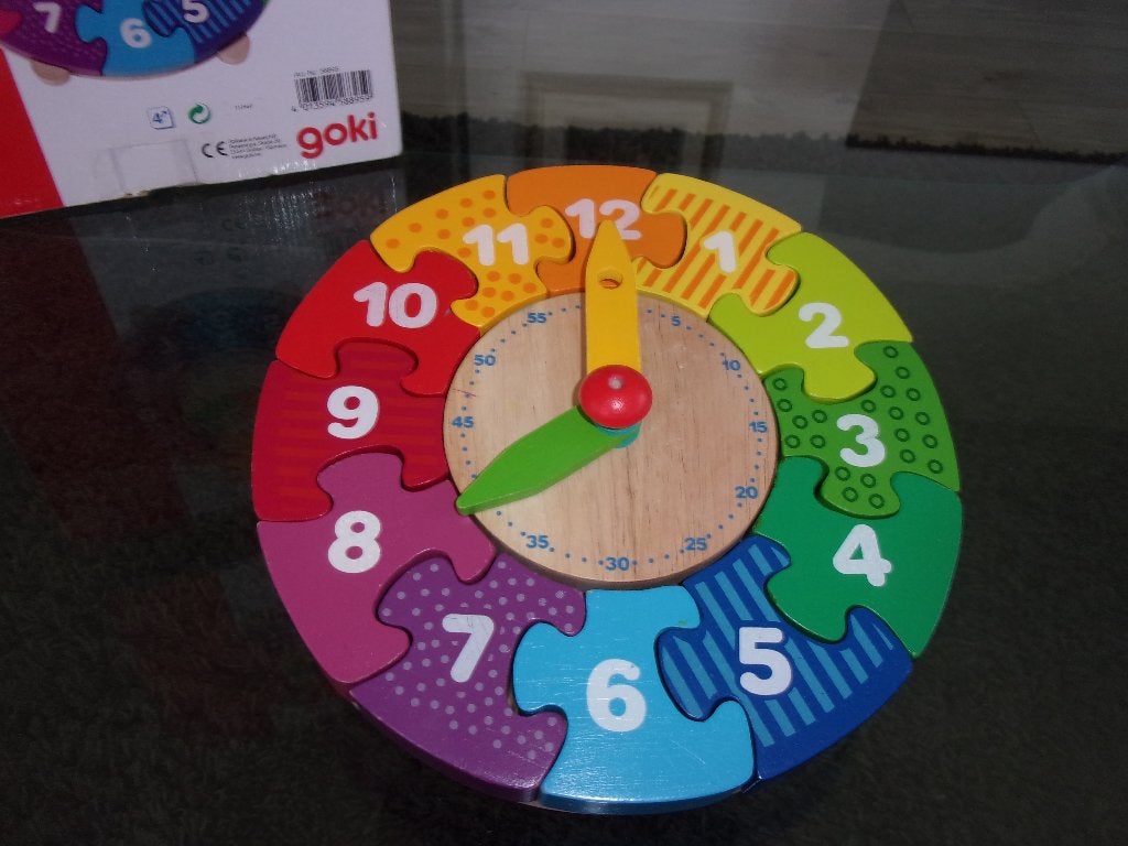 Houten PUZZELKLOK op Pootjes van Goki, Ophalen of Verzenden, 10 tot 50 stukjes, Zo goed als nieuw, Van hout