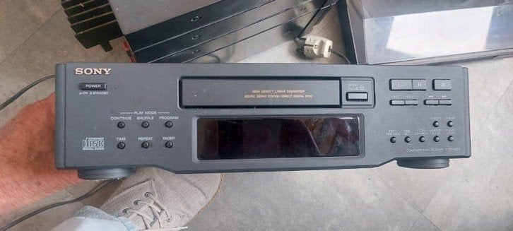 sony cdp - m33 cd speler gebruikt, Audio, Tv en Foto, Ophalen of Verzenden, Refurbished, Sony