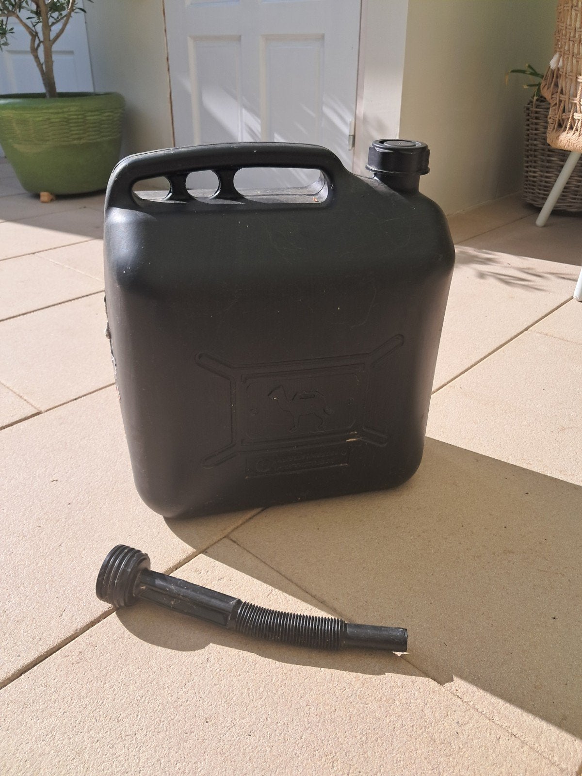 Zwarte Jerrycan 20 Liter met Schenktuit, Auto diversen, Ophalen