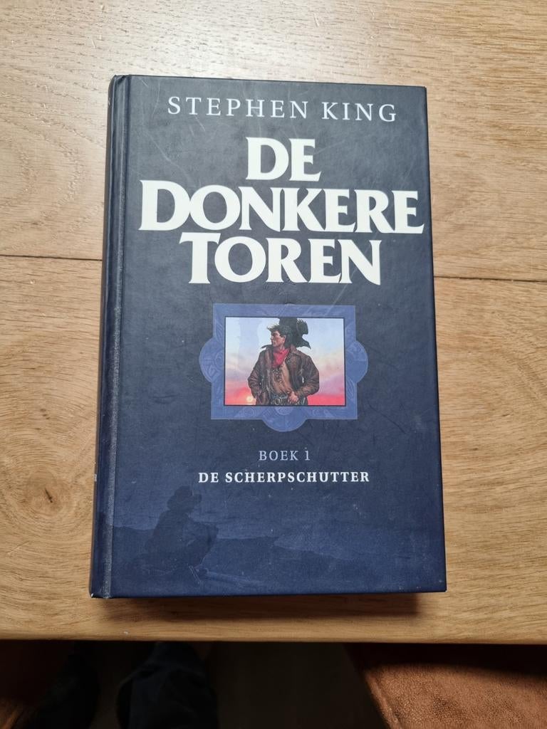 De donkere toren serie - Stephen King - De scherpschutter, Ophalen of Verzenden, Zo goed als nieuw, Stephen Kin