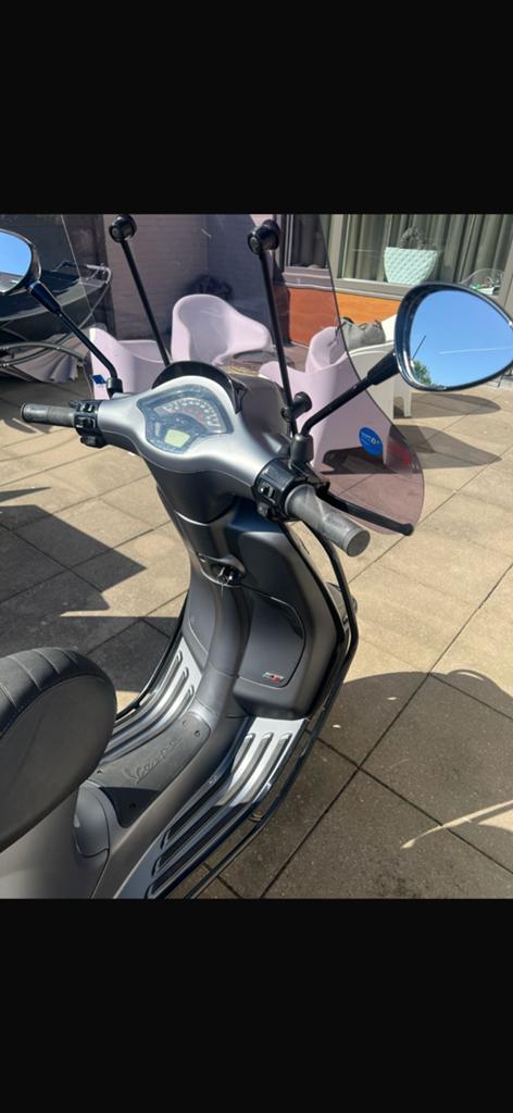 Vespa sprint 2022, Ophalen of Verzenden, Zo goed als nieuw, Benzine