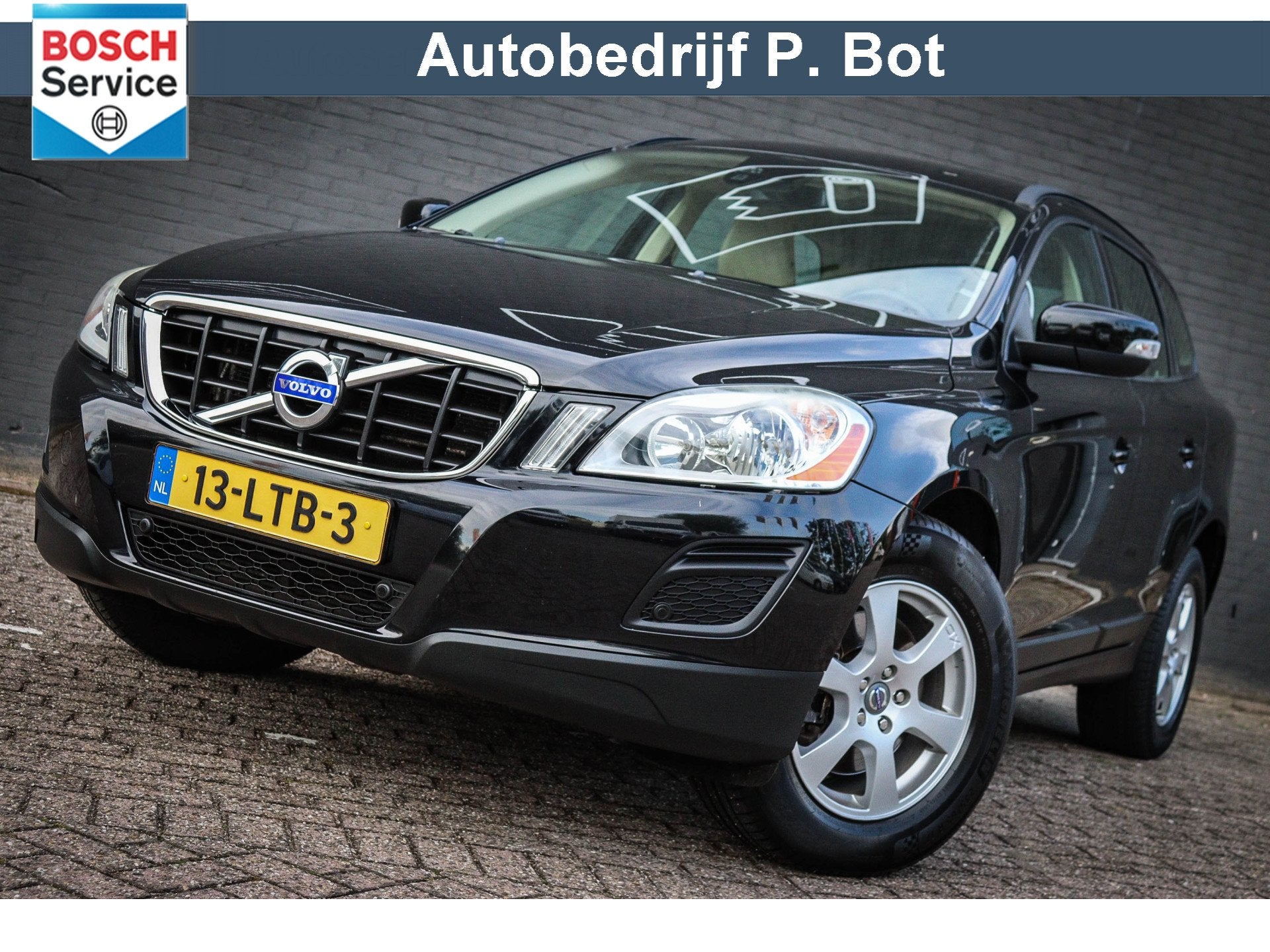 Volvo XC60 2.0T Kinetic Trekhaak/Leder/Navi (bj 2010), Auto's, Euro 5, Zwart, 4 cilinders, Zwart