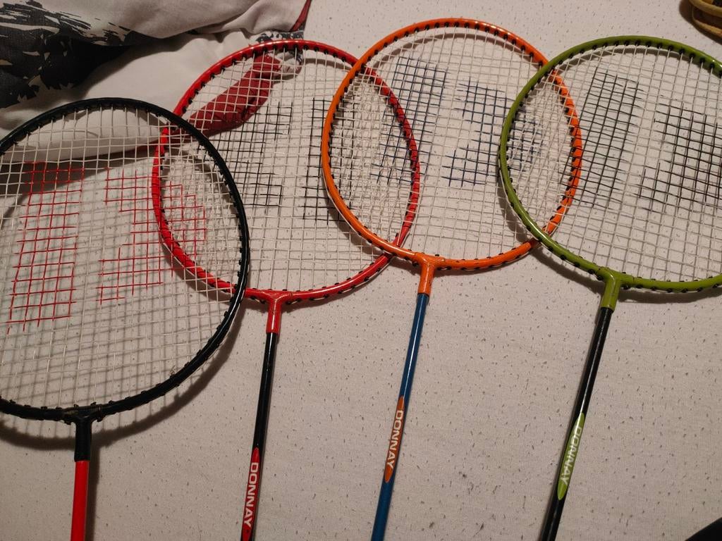 4 Donnay badminton rackets met tas, Sport en Fitness, Badminton, Ophalen of Verzenden, Gebruikt, Racket(s)