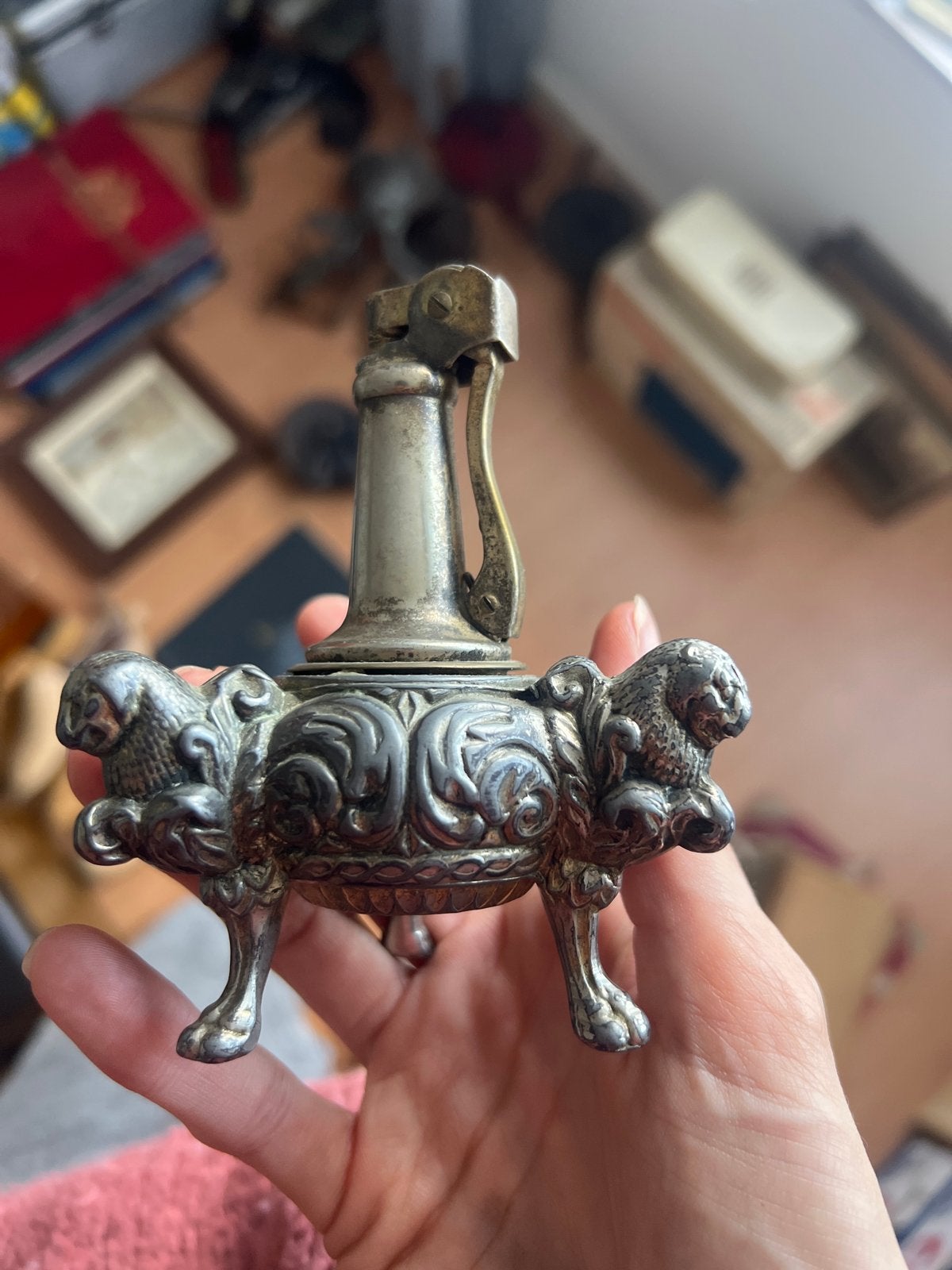 Antieke Zilverkleurige Tafelaansteker met Rammenkoppen, Ophalen of Verzenden