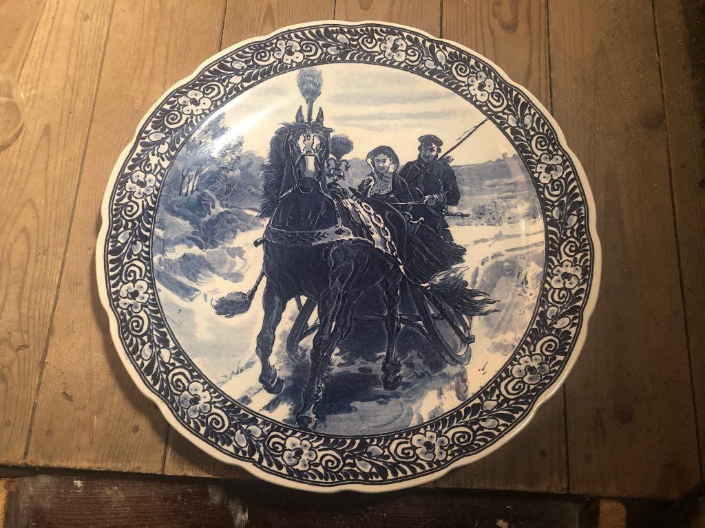 Delfts blauw bord Sfinx Met Tafereel rond 40 cm, Ophalen of Verzenden