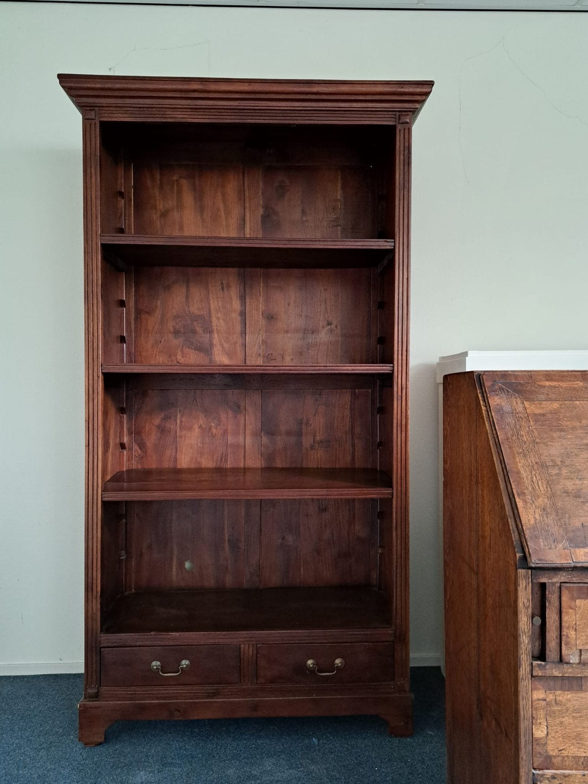 Teab Mahonie houten boeken/tv kast, Huis en Inrichting, Ophalen, Zo goed als nieuw, 25 tot 50 cm, 100 tot 150 cm