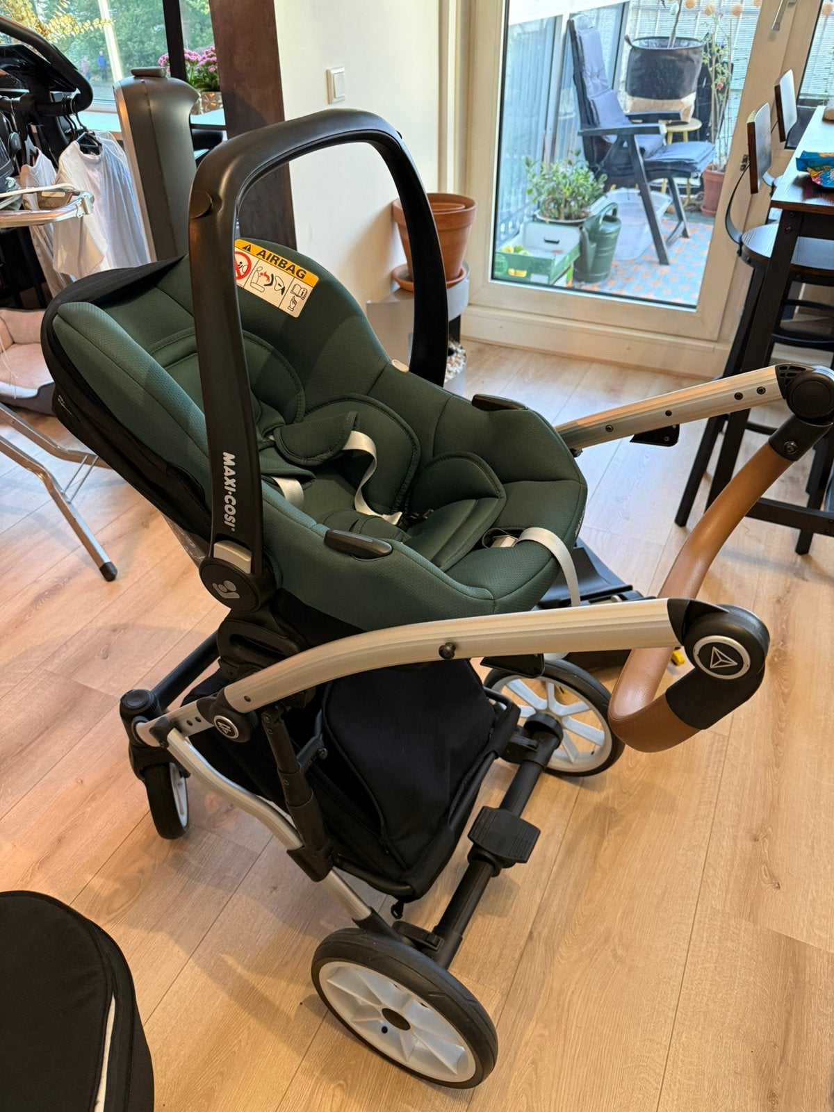 Kinderwagen Junama Space 2-in-1 + Maxi-Cosi met Isofix basis, Kinderen en Baby's, Kinderwagens en Combinaties, Ophalen, Zo goed als nieuw