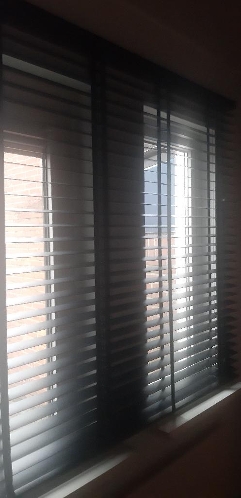 luxaflex, Ophalen, Breed, Zwart, 150 tot 200 cm