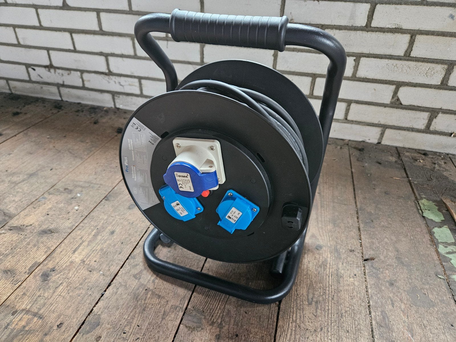 Proplus kabelhaspel 25m CEE/Shuko stekker, Ophalen, Zo goed als nieuw