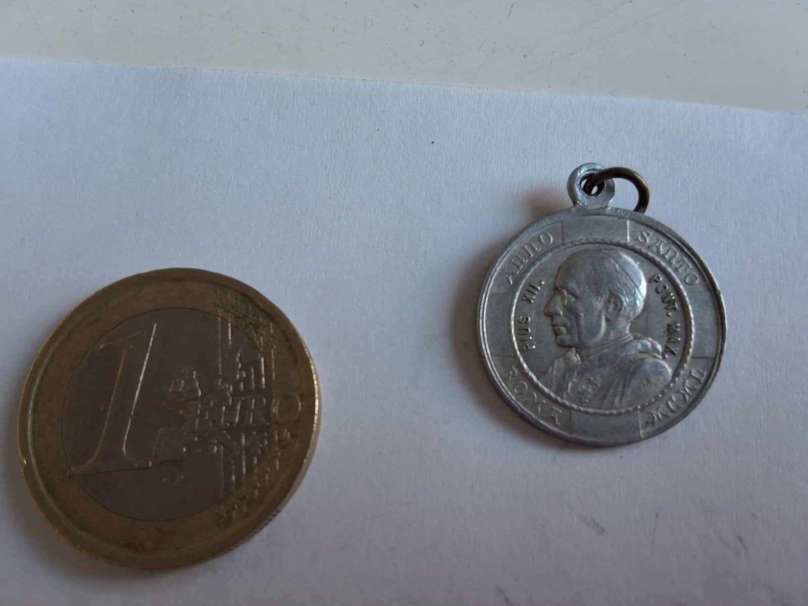 Religieuze hanger aluminium medaille Pius XII Anno Santo, Ophalen of Verzenden