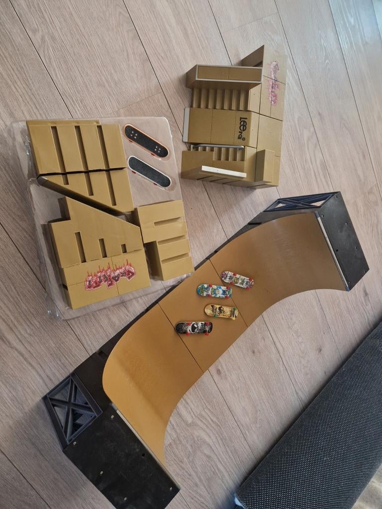 Grote set vinger skateboards en skatepark onderdelen, Ophalen of Verzenden