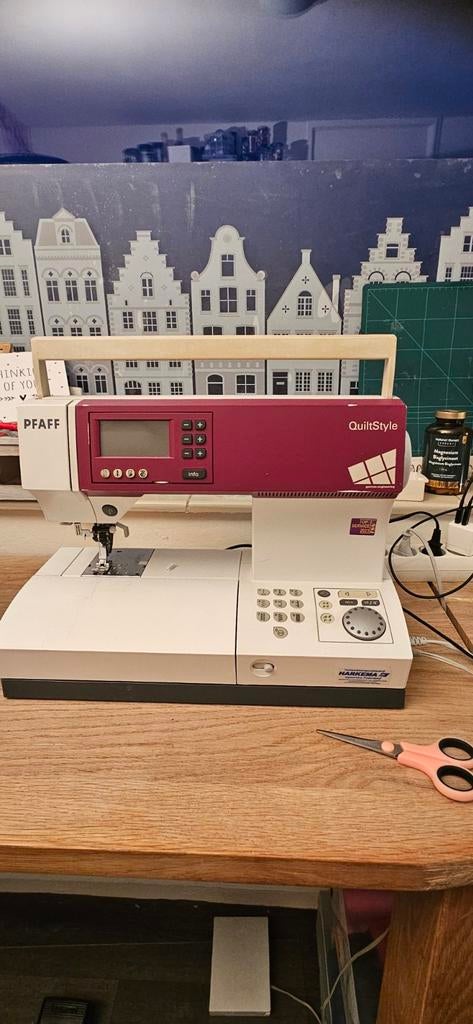 Pfaff QuiltStyle 2042 Naaimachine - Werkend, Ophalen, Gebruikt, Naaimachine, Pfaff