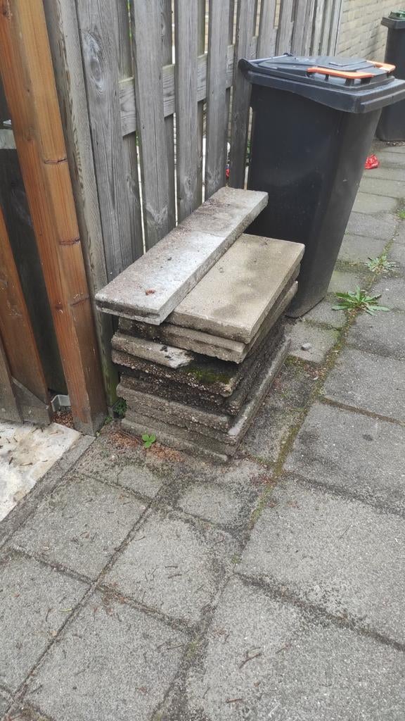 Betontegels en vrolijke ronde bandjes/borderranden, Tuin en Terras, Ophalen, Gebruikt, Overige materialen