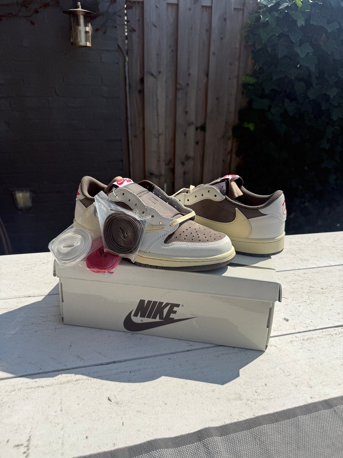 Nike travis scott, Verzenden, Nieuw, Bruin