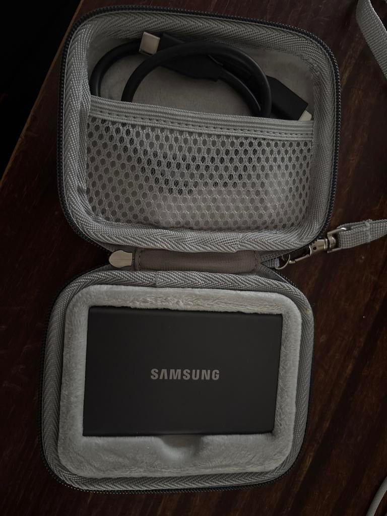 Samsung T7 Portable SSD 4TB met Schokbestendige Draagtas, Computers en Software, Harde schijven, Server, SSD, Ophalen of Verzenden