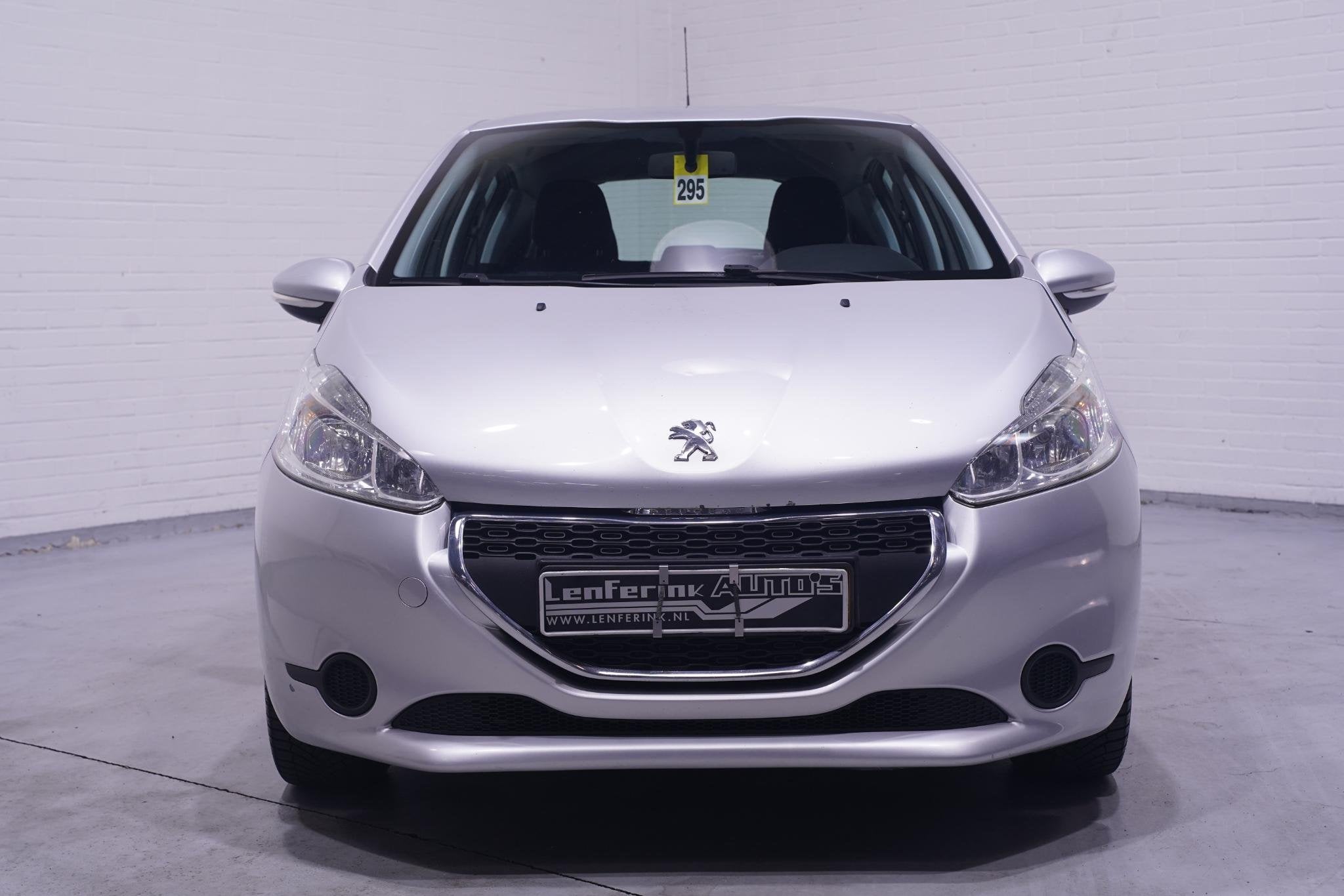 Peugeot 208 1.2 VTi Blue Lease Navigatie Cruisecontrol, Auto diversen, Handgeschakeld, Zilver of Grijs, Benzine, Peugeot