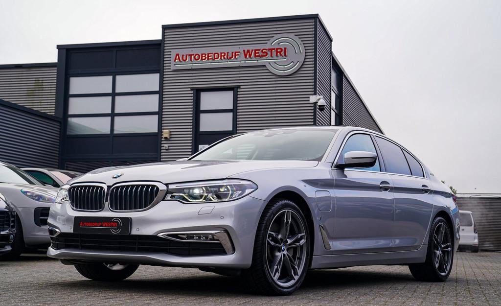 BMW 5-serie 530e iPerformance High Executive | Stoelverkoeli, Auto's, BMW, Automaat, 1998 cc, Achterwielaandrijving, Gebruikt