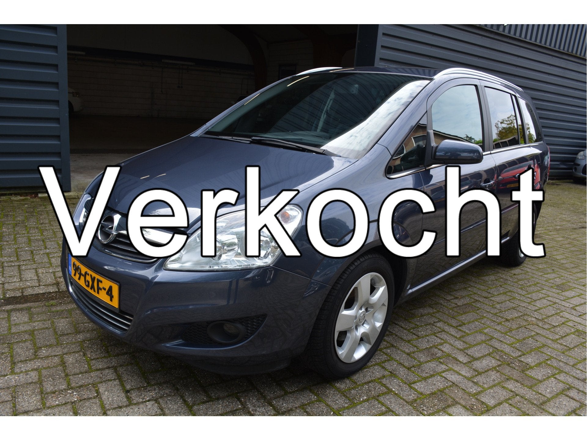 Opel Zafira 1.8 Temptation|Trekhaak|7Pers|Airco|Cruise|, Auto's, Voorwielaandrijving, Gebruikt, Zwart, 4 cilinders