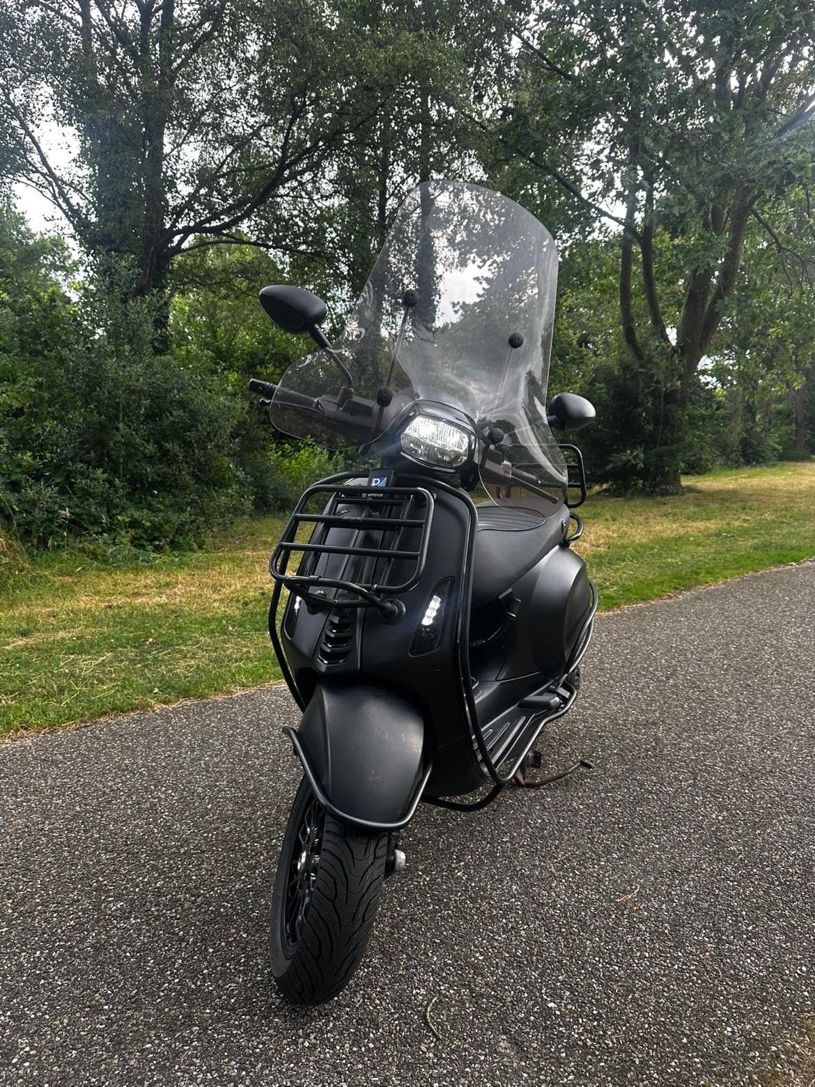 Vespa Sprint Notte 2019 blauw kenteken, Ophalen, Gebruikt, Vespa S, Benzine