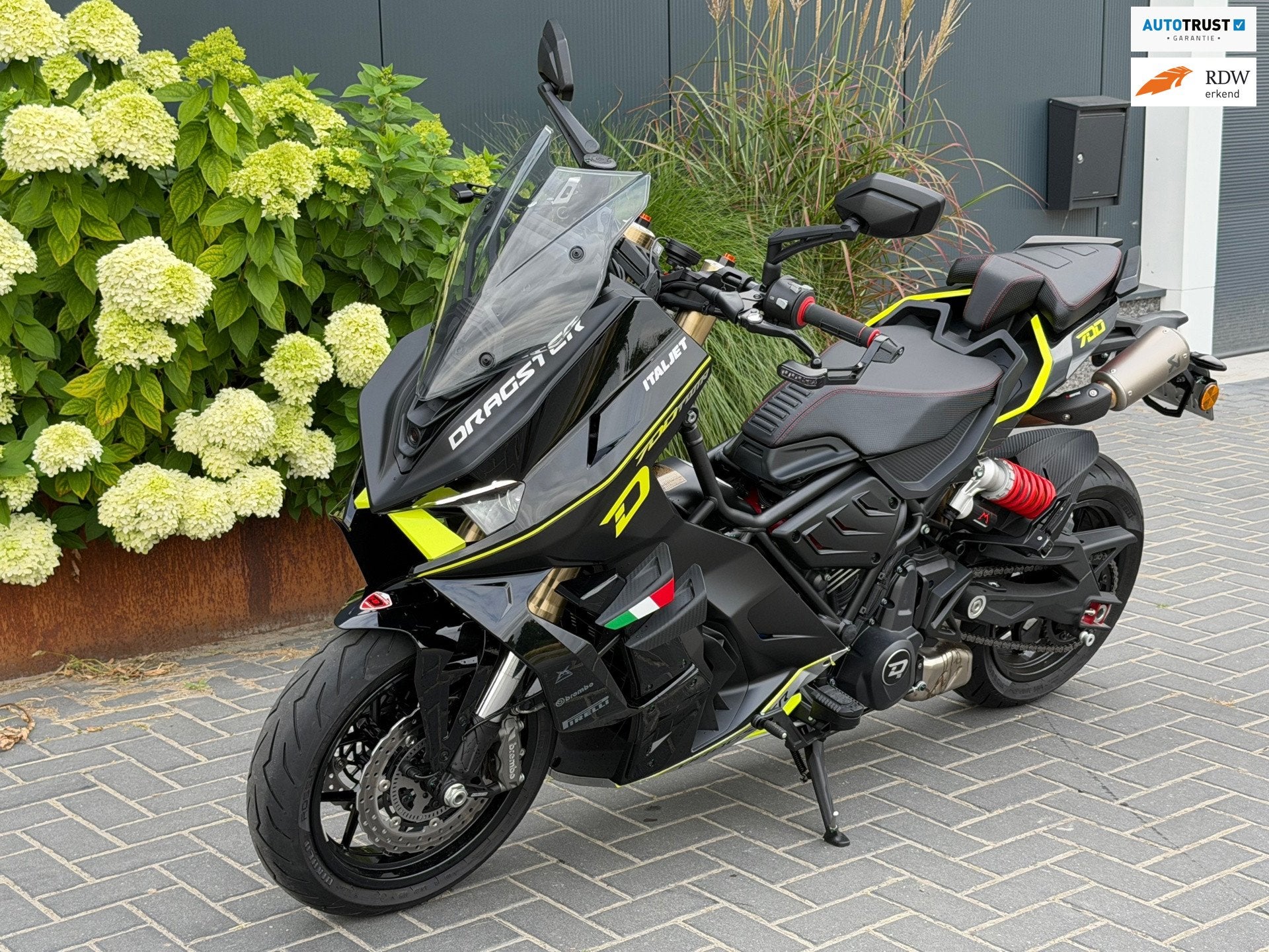 Italjet Scooter Dragster 700 Twin NIEUW 558km CAMERA|AKRAPOV, Motoren, Meer dan 35 kW, Handgeschakeld, 698 cc, ABS
