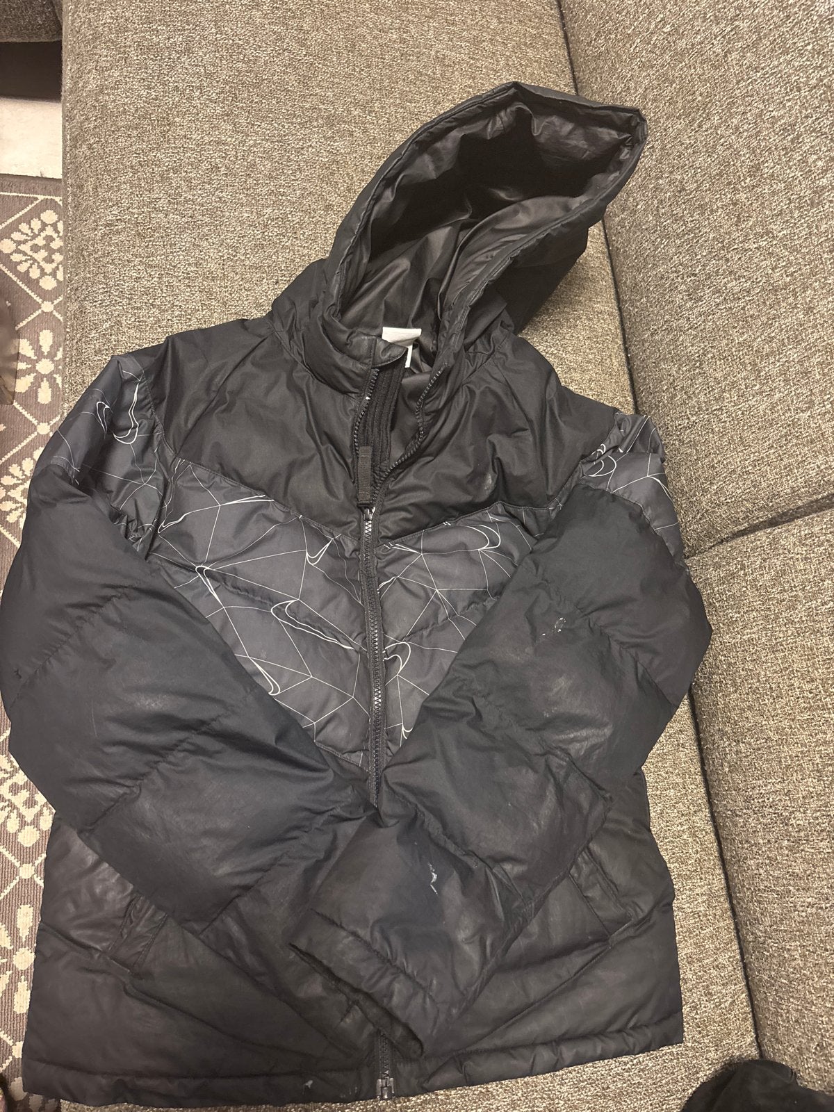Nike Puffer Jas Zwart - Maat XL (158-170 cm), Ophalen, Gebruikt, Jongen of Meisje, Jas