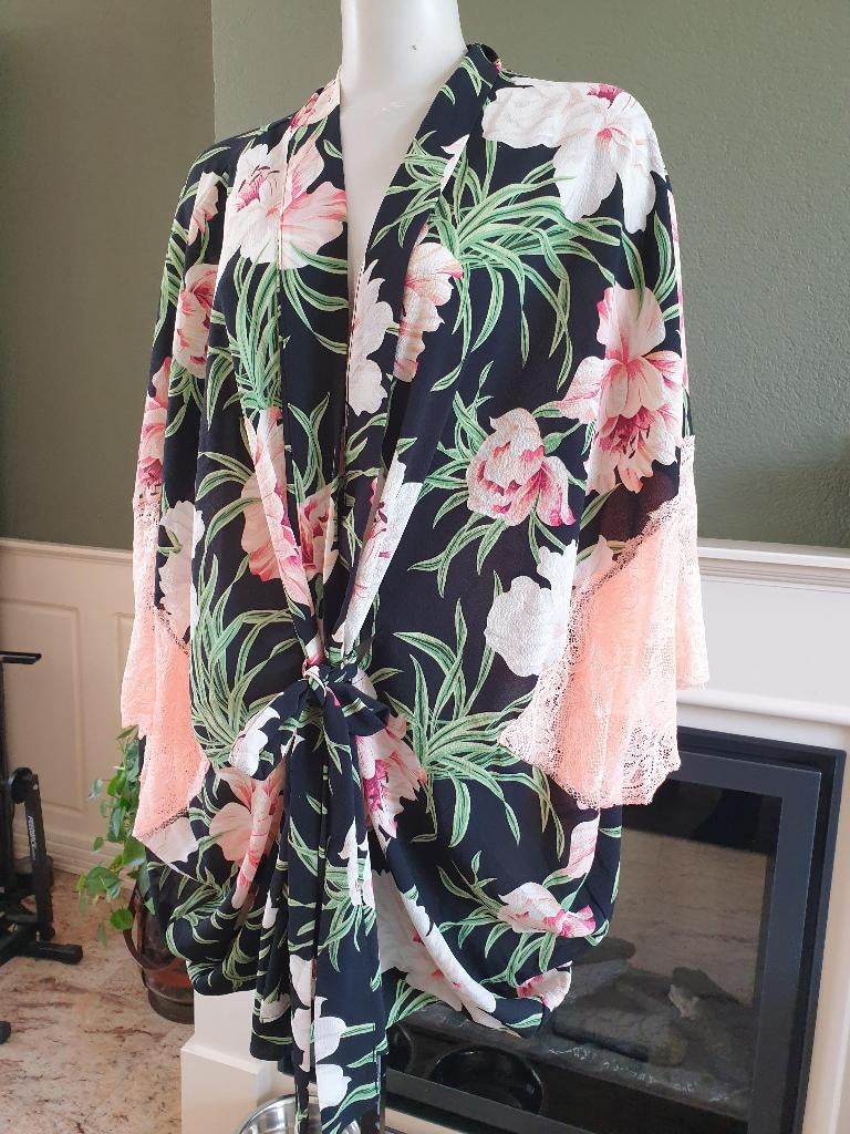 Guess prachtig kimono blouse vest S 36 bloemen, Kleding | Dames, Truien en Vesten, Ophalen of Verzenden, Zo goed als nieuw, Maat 36 (S)