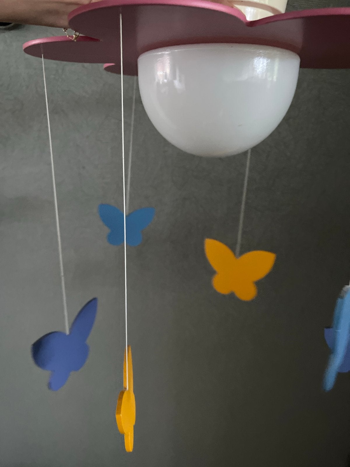 Leuke roze kinderlamp met vlinders, Gebruikt, Overige merken, Ophalen of Verzenden, Lamp
