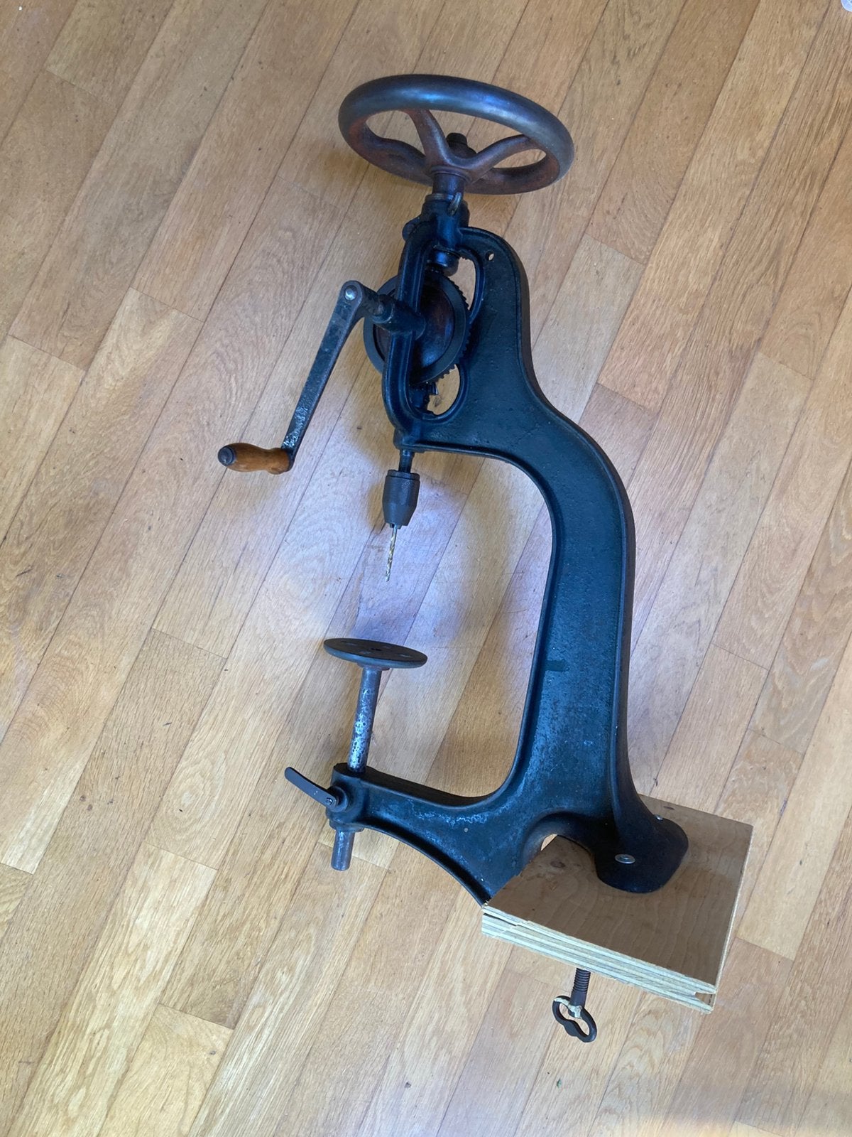 Antieke tafelboormachine met vliegwiel van ca 21cm werkend, Antiek en Kunst, Ophalen