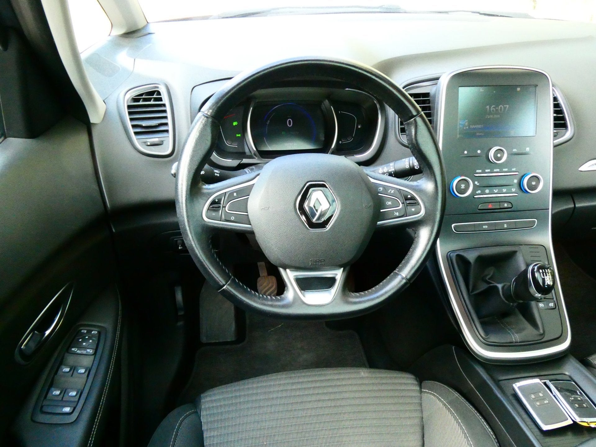 Renault Scénic 1.3 TCe 2e eig. 104.000 Clima Cruise Navi Tr, Auto's, Voorwielaandrijving, Stof, Gebruikt, Euro 6