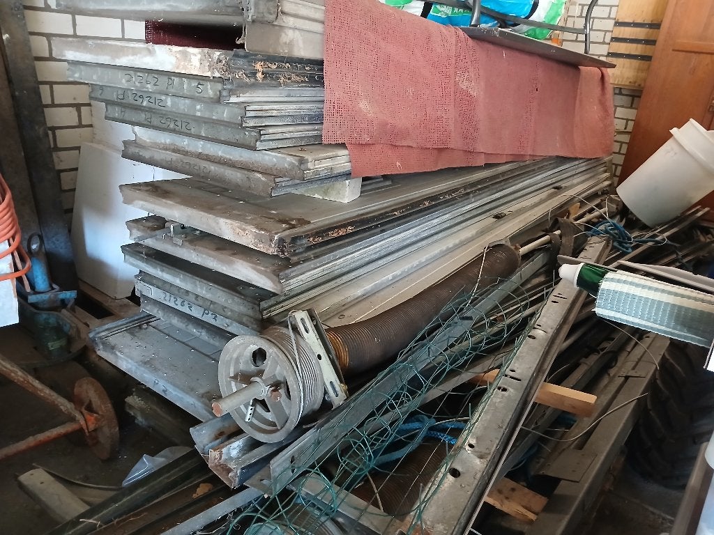 3 Industriele roldeuren, Ophalen