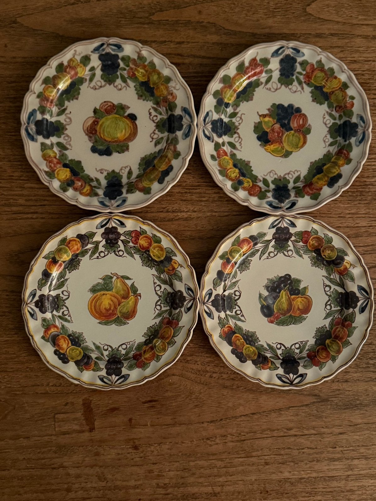 Serie van 4 handgeschilderde  Makkum bordjes nr 1132, Ophalen of Verzenden, Zo goed als nieuw, Bord(en), Overige stijlen