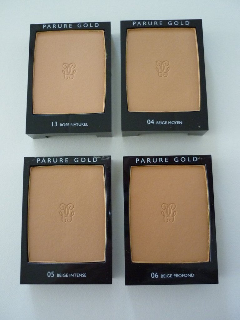 Guerlain Parure Gold Compact Foundation NIEUW!, Overige kleuren, Gehele gezicht, Nieuw, Ophalen of Verzenden