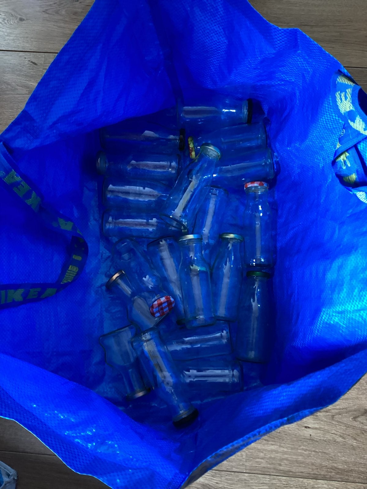 GEZOCHT! Eigenaresse van deze tas en potjes.