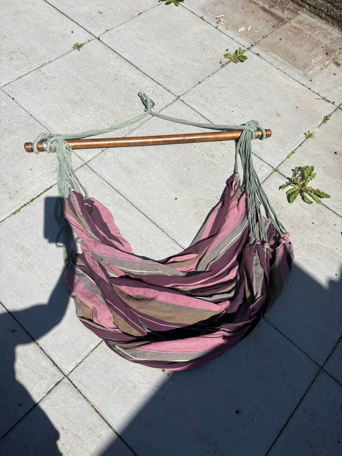 Lazy rest hangstoel aubergine (inclusief ophangsysteem), Ophalen, Zo goed als nieuw
