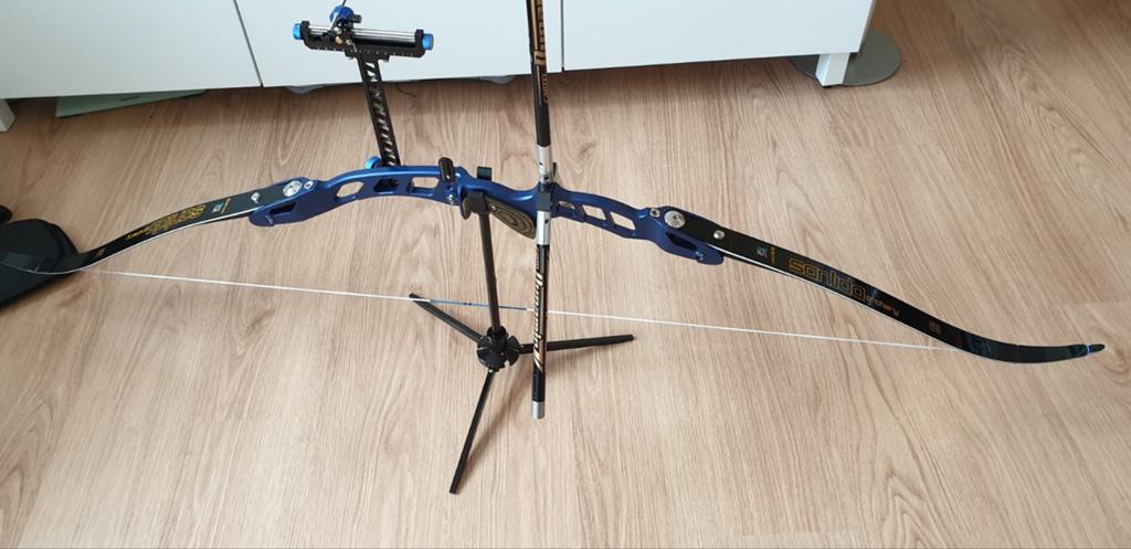 Recurve handboog 28lb incl pijlen-vizier-stabilisatoren-tas, Ophalen of Verzenden, Zo goed als nieuw