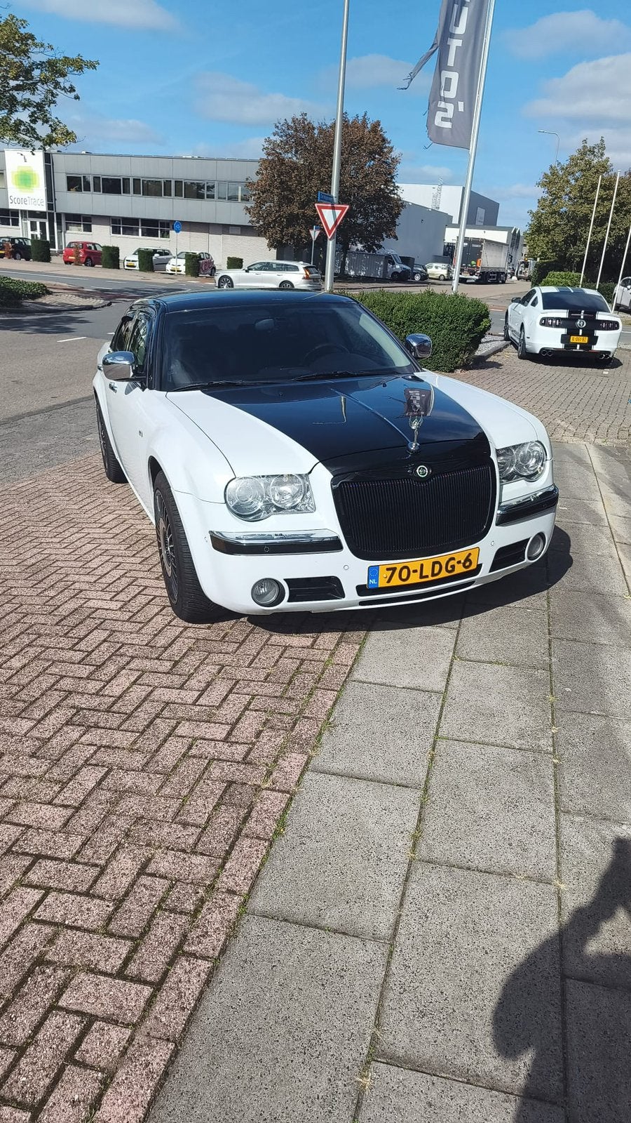 TE KOOP : Chrysler 300C 2.7 V6 AUT 2010 Zwart, Auto's, Automaat, Zwart, Zwart, Particulier