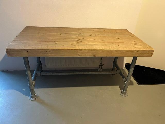 Steigerhouten bureau van JORG (in Leiden), Huis en Inrichting, Bureaus, Gebruikt, Overige typen, Overige merken, Industrieel, Hout