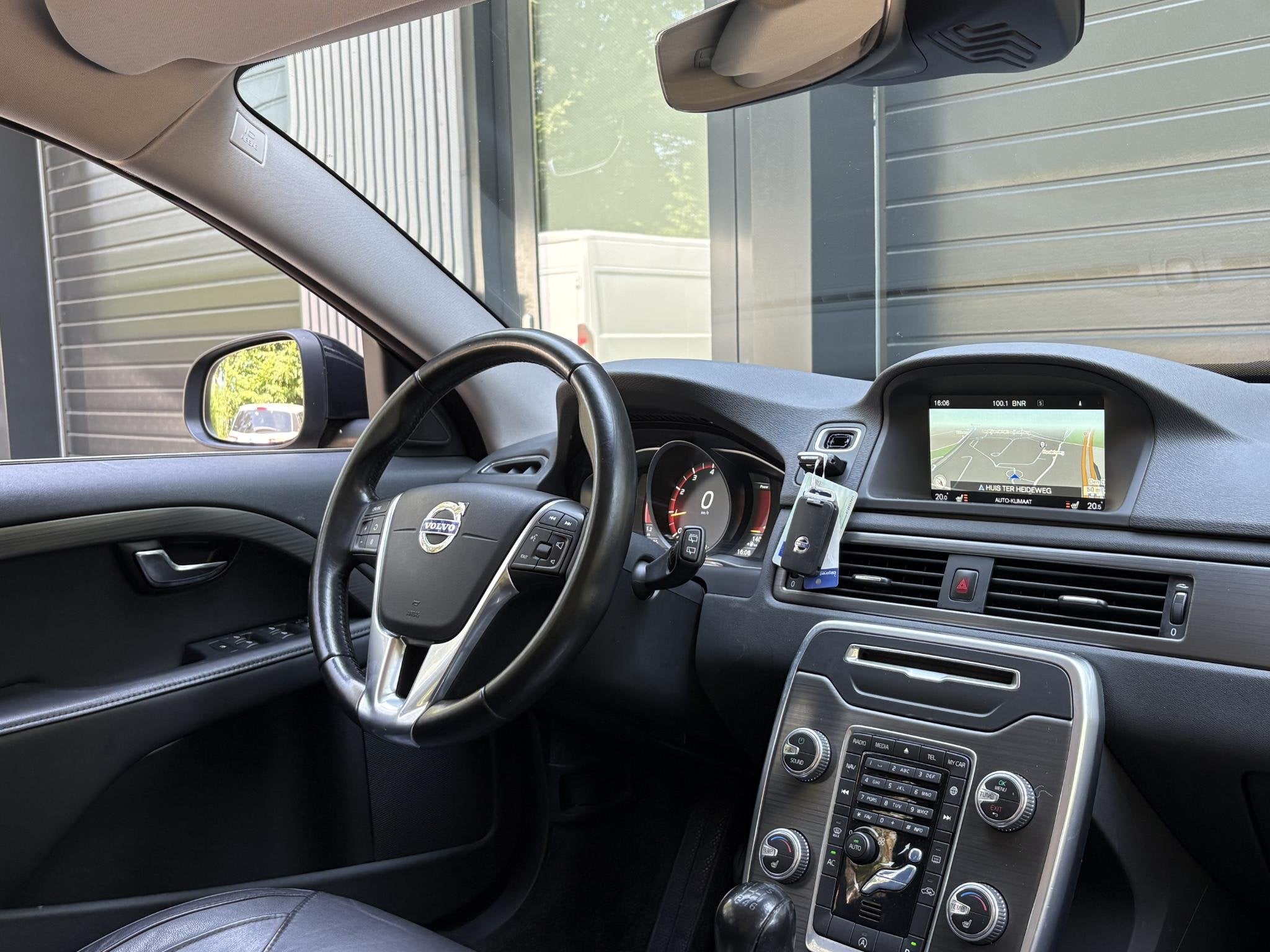 Volvo V70 1.6 T4 Nordic+, Voorwielaandrijving, Euro 5, Gebruikt, 4 cilinders