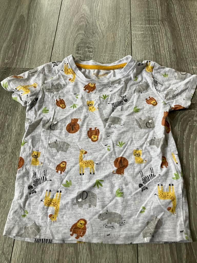 Primark T-shirt met dierenprint - Maat 98, Ophalen of Verzenden, Zo goed als nieuw, Jongen of Meisje, Shirt of Longsleeve
